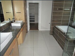 Building Photo - 1900 Mason St