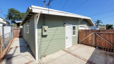 Building Photo - 6205-6207 Canobie Ave