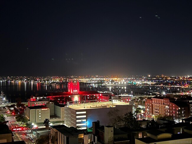 Foto del edificio - 425 W Beech St