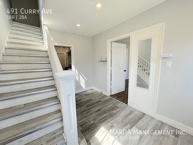 Photo du bâtiment - 5 BD MODERN & SPACIOUS 5 BEDROOM WEST END ...