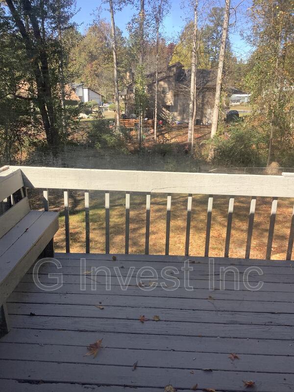 Building Photo - 2825 Fox Hall Ln N