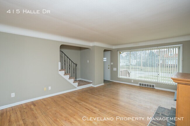 Building Photo - Renovated 4 Bedroom Home in Euclid.