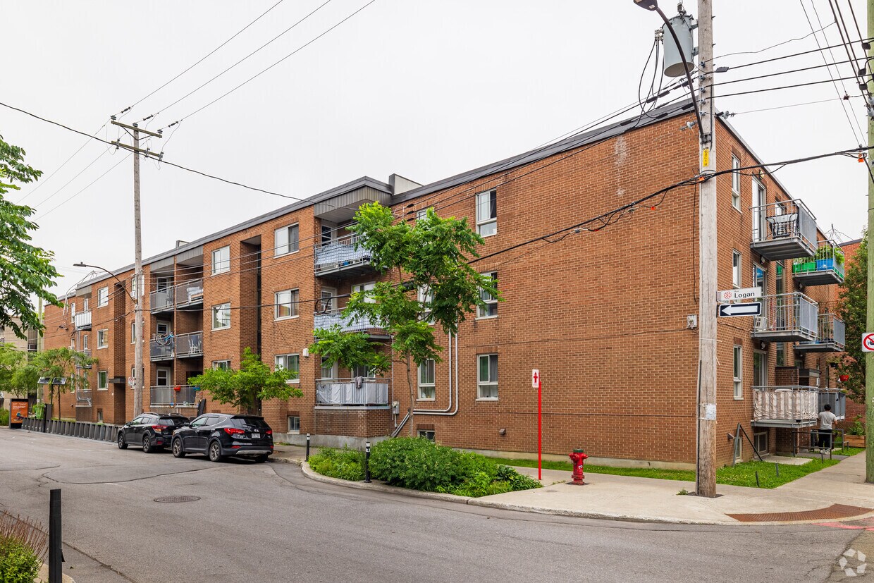 Photo du bâtiment - 2410-2440 Rue Logan