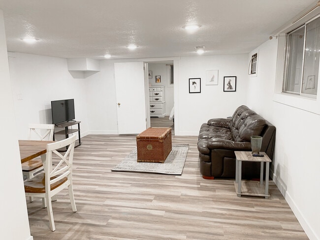 Building Photo - 1336 23rd St