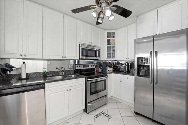 Foto del edificio - 1 bedroom in Chicago IL 60610