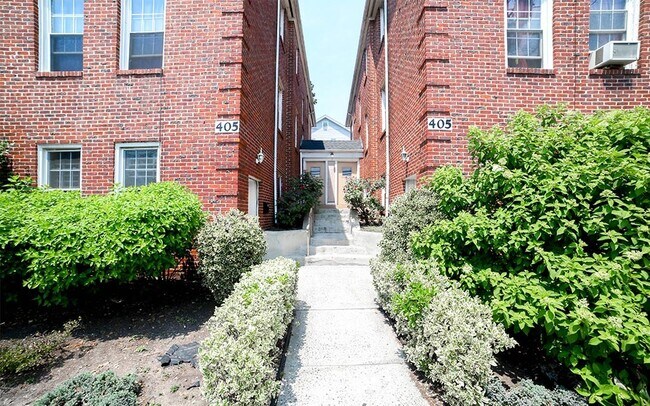 Building Photo - 405 Stuyvesant Avenue