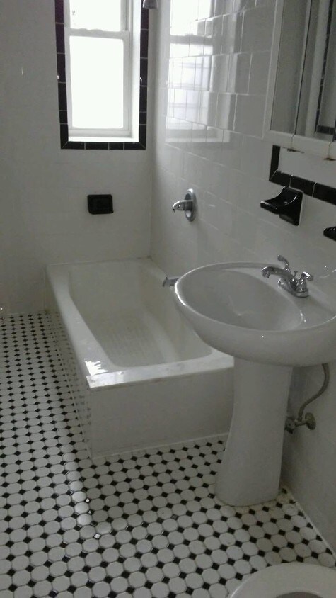 Foto principal - 2032 Cross Bronx Expy