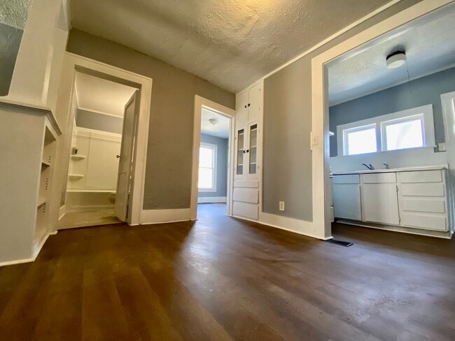 Building Photo - 35 S 3rd St