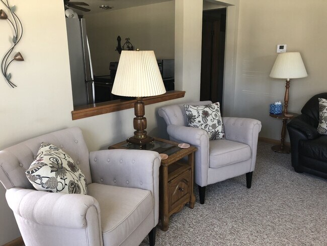 Sala de estar - 2312 Garfield St