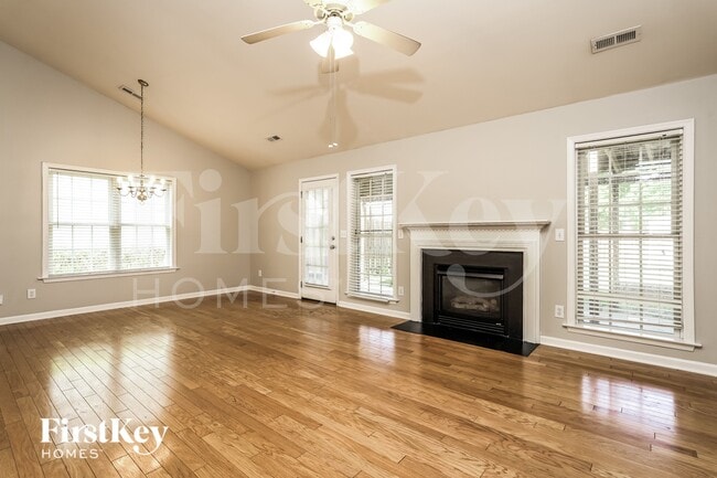 Building Photo - 6107 Black Willow Dr