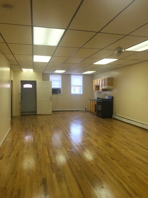 Building Photo - 542 John F. Kennedy Blvd