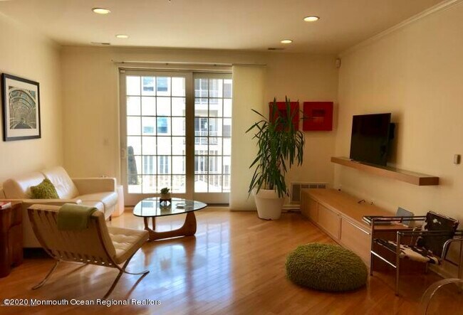 Foto del edificio - 33 Cooper Ave