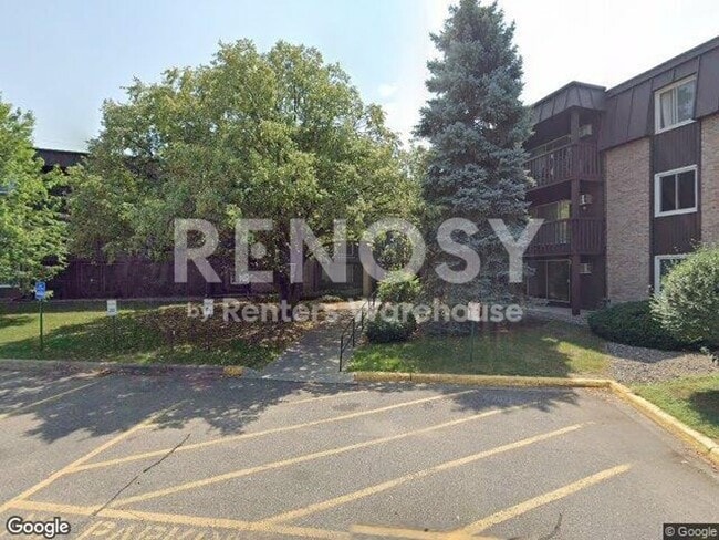 Building Photo - 4201 Lakeside Ave N