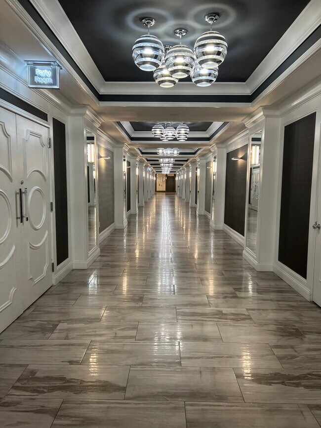 Foto del edificio - 5225 Pooks Hill Rd