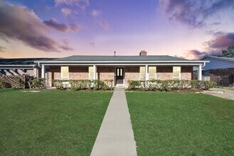 Building Photo - 7718 Romney Rd