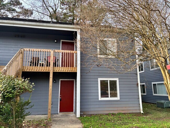 Foto del edificio - 2 bedroom/ 1 bathroom- Peppertree