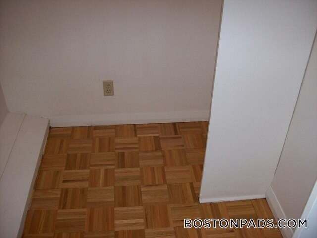 Foto del edificio - 1455 Commonwealth Ave