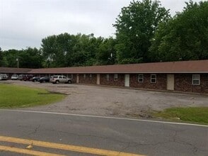 Building Photo - 915 N Harmony Rd