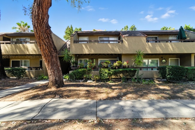 Building Photo - 303 Tradewinds Dr