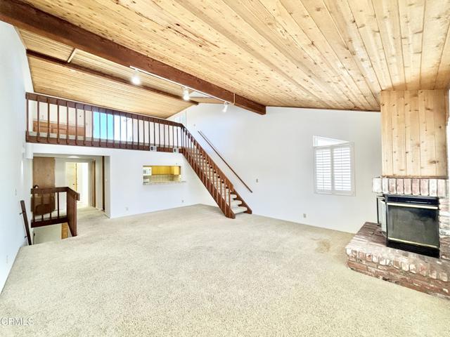 Building Photo - 272 Cahuenga Dr