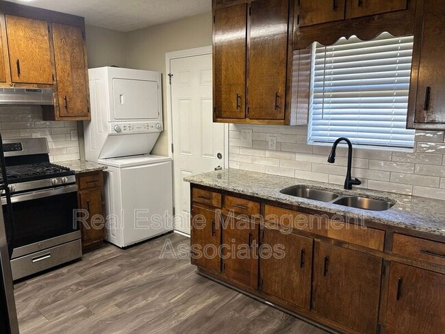 Foto del edificio - 1045 Vineyard Rd