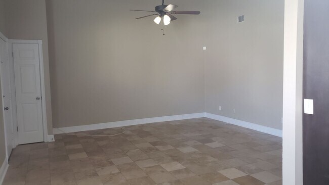 Building Photo - 1714 Illinois Ave