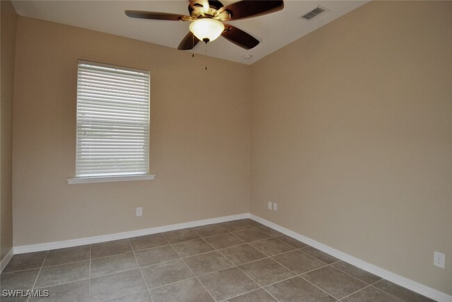 Foto del edificio - 3025 Sunset Pointe Cir