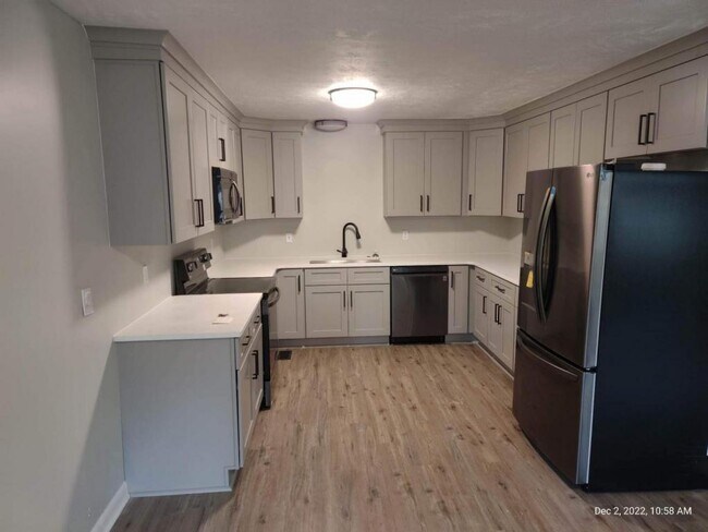Building Photo - 8009 Stoney Point Rd