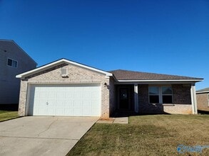 Building Photo - 3477 Avalon Lake Dr SW