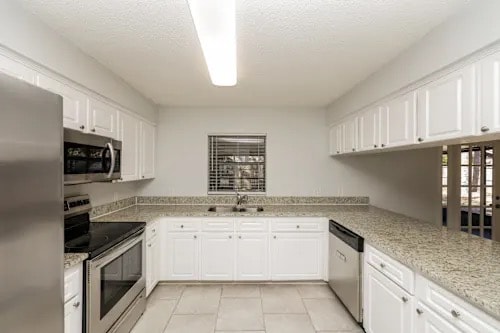 Building Photo - 814 Sandalwood Dr