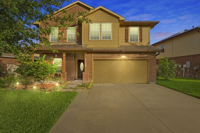 Building Photo - Comfort and Convenience in This Bay Colony Pointe Beauty