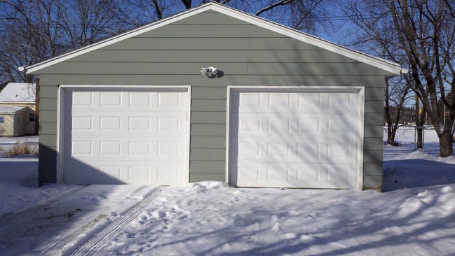 Garage - 2928 Northland Dr