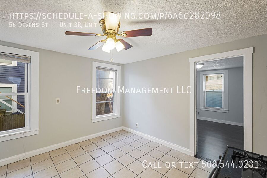 Foto del edificio - 56 Devens St