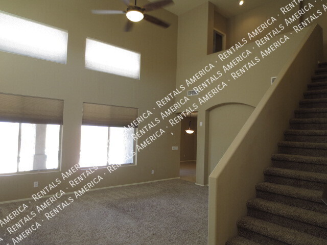Building Photo - 1801 W Nighthawk Way