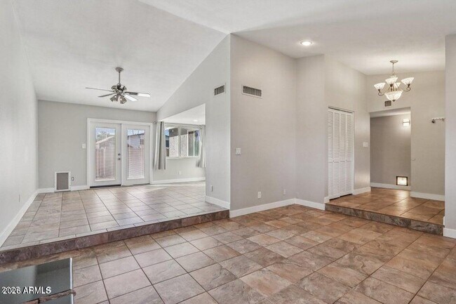 Foto del edificio - 2148 W Inlet Loop