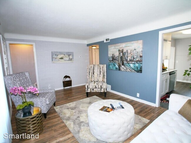 Foto del edificio - 4 br, 1.5 bath House - 20890 Crystal Avenue