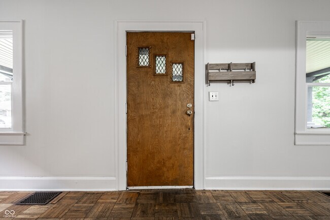 Foto del edificio - 4658 Hinesley Ave