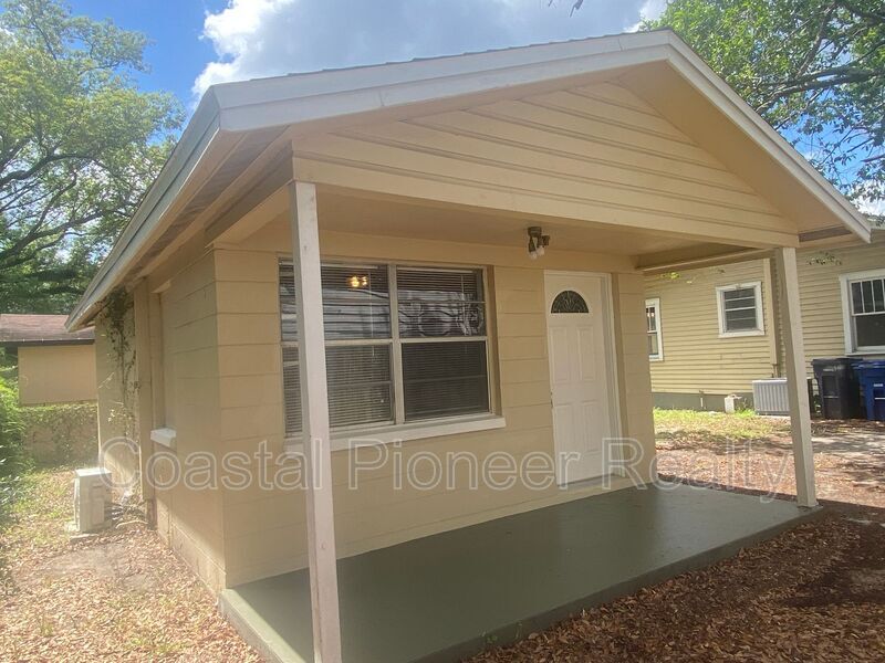 108 W Hanna Ave Unit B, Tampa, FL 33604 Condo for Rent in Tampa, FL