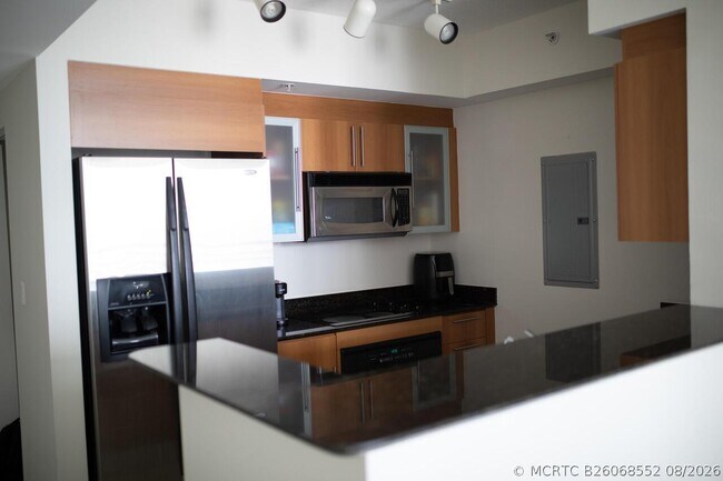 Building Photo - 325 S Biscayne Blvd