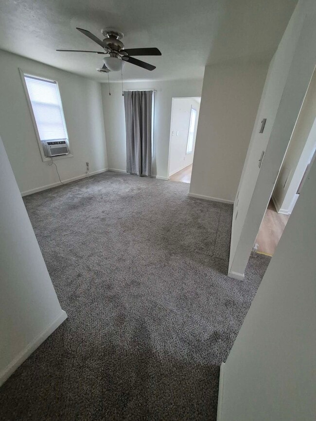 Living room - 29 Franklin St