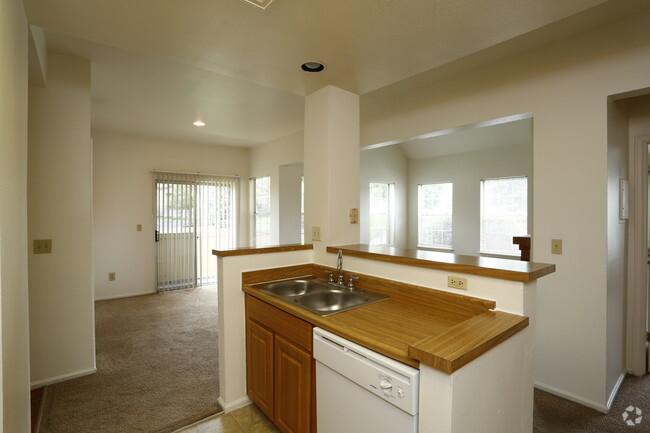 Huntington Ridge Apartments - Denver, CO | Apartments.com