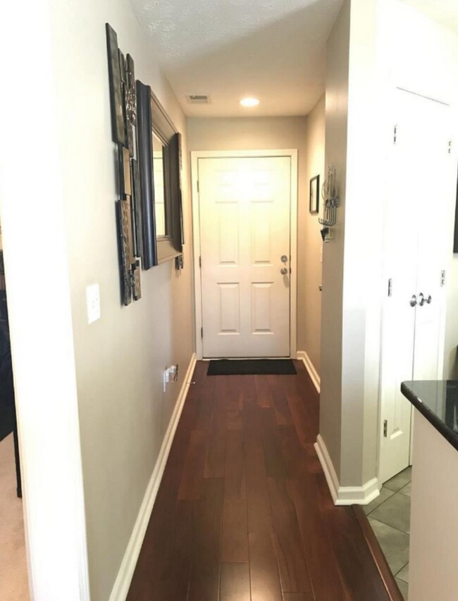 Foto del edificio - 637 Waterway Village Blvd