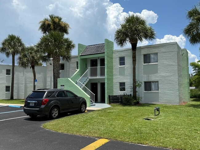 Foto del edificio - Peppertree Apartments