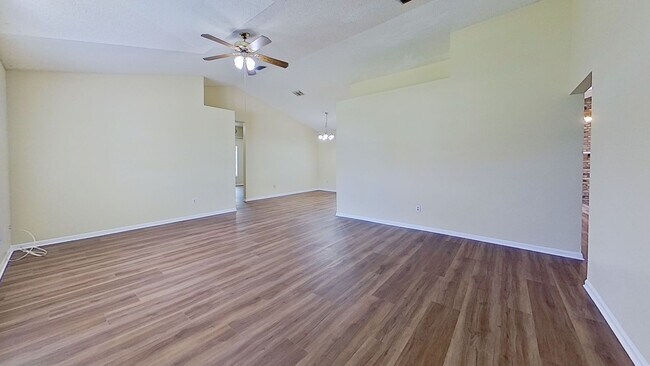 Foto del edificio - Spacious 4 Bedroom Home in Girvin!