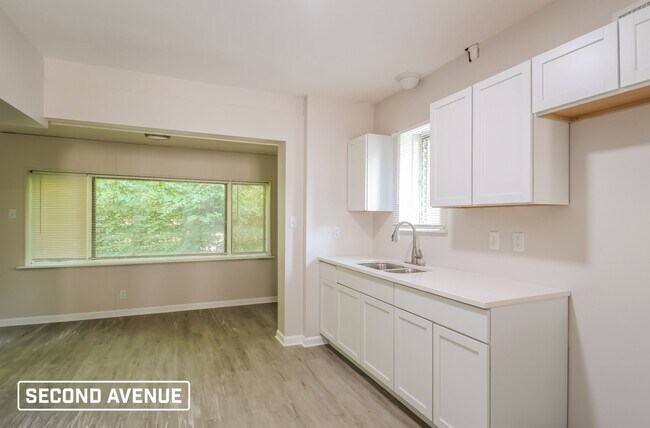 Building Photo - 1115 Woodlawn Ave