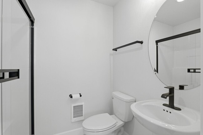 Building Photo - 3 Bedroom, 3.5 Bathroom Cooper Mountain Townhouse