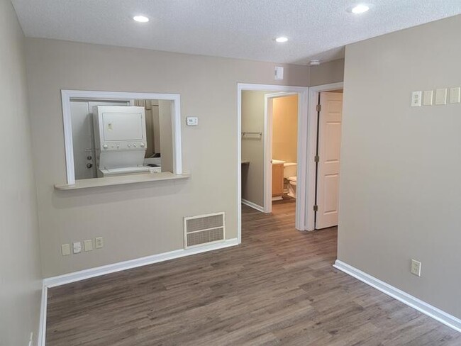 Foto del edificio - 1063 Fairfield St