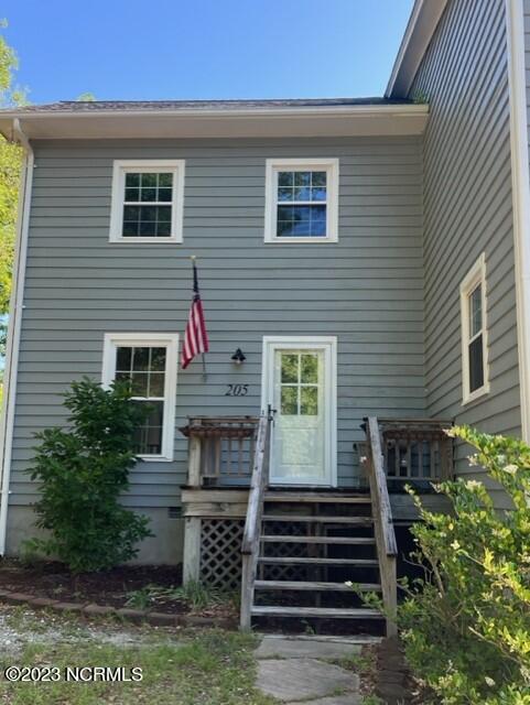 Primary Photo - 205 Harvey's Ln
