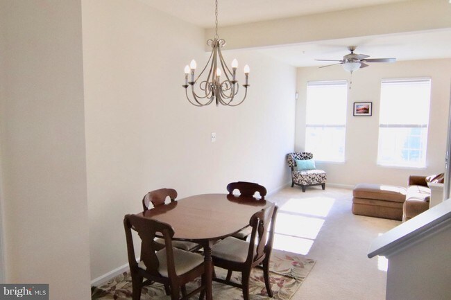 Foto del edificio - 23099 Foxglove Way