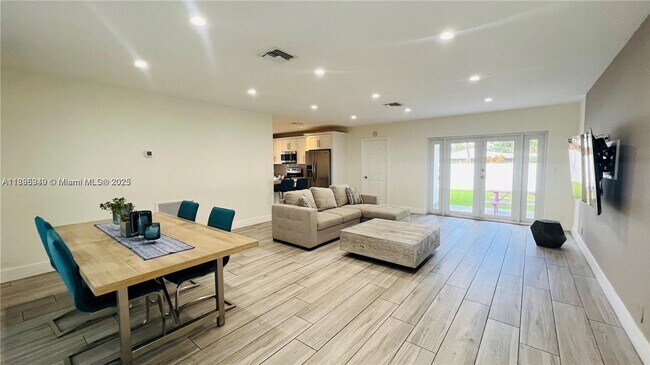 Foto del edificio - 911 N 14th Ave